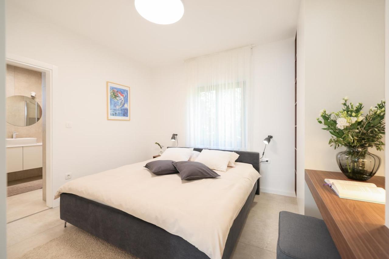 Apartman Baredine Maslenica Bagian luar foto